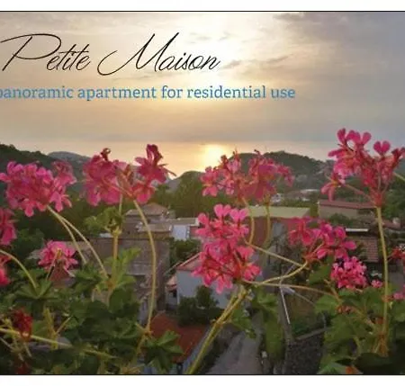 La Petite Maison - Panoramic Di Teresa De Martino