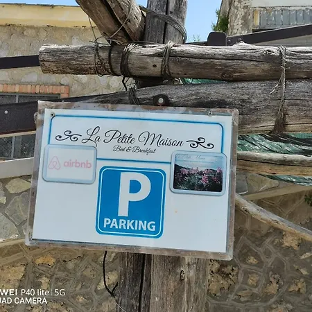 La Petite Maison - Panoramic Di Teresa De Martino